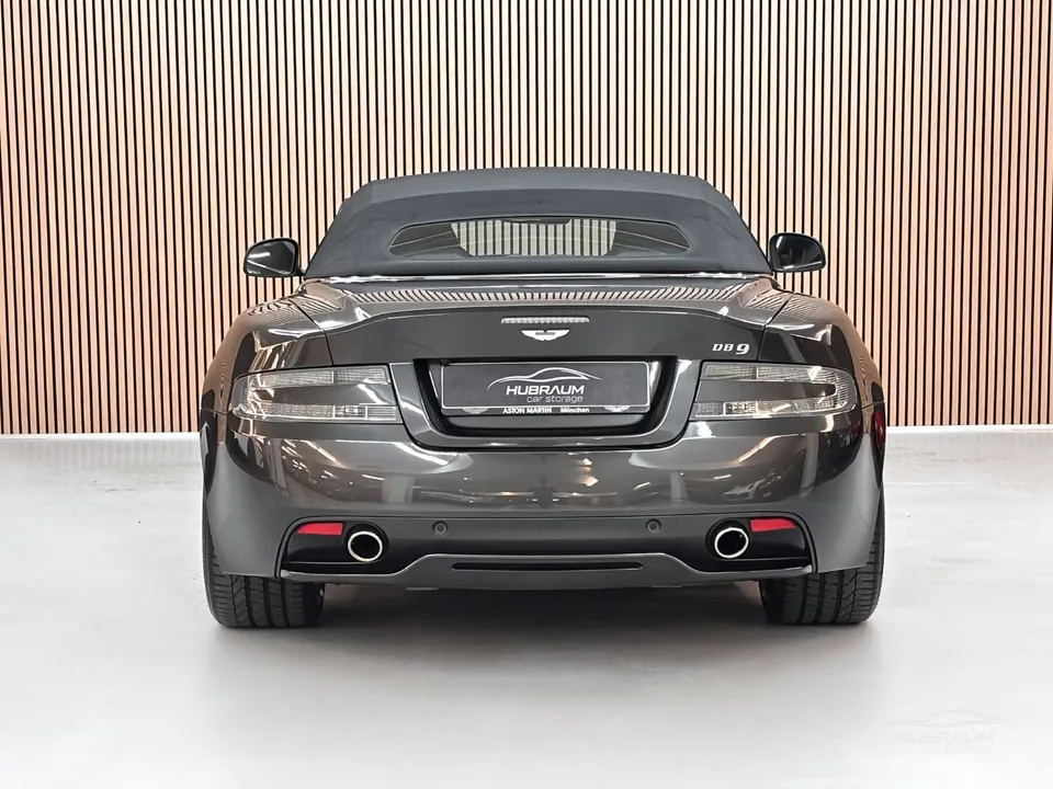 Aston Martin DB9