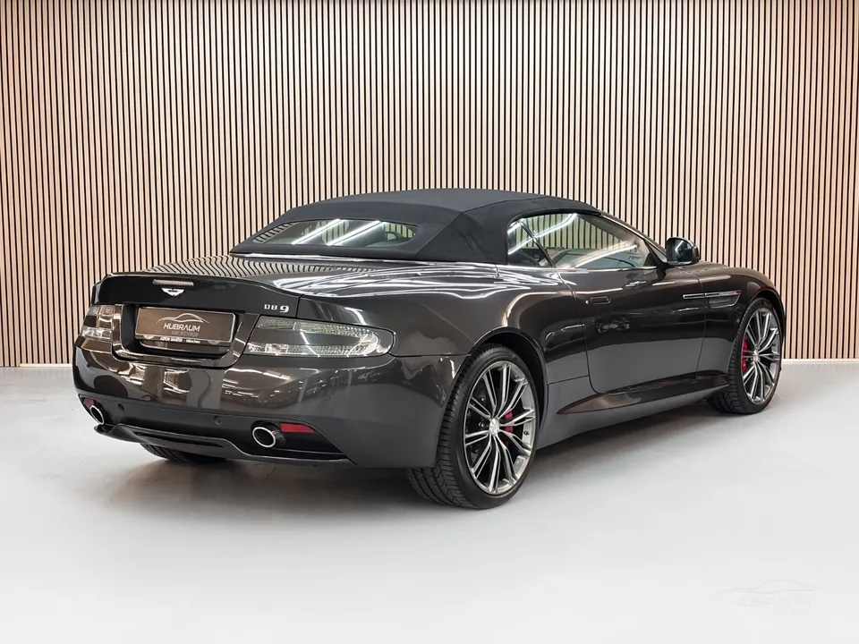 Aston Martin DB9