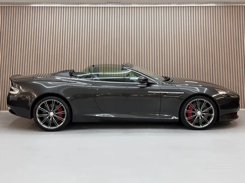 Aston Martin DB9