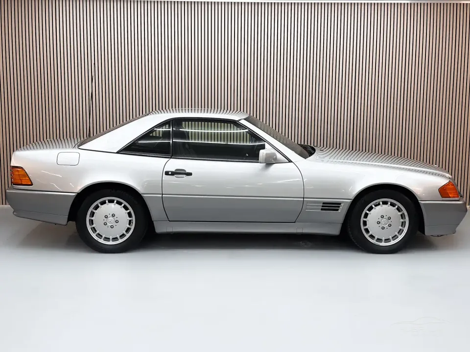 Mercedes-Benz SL 300