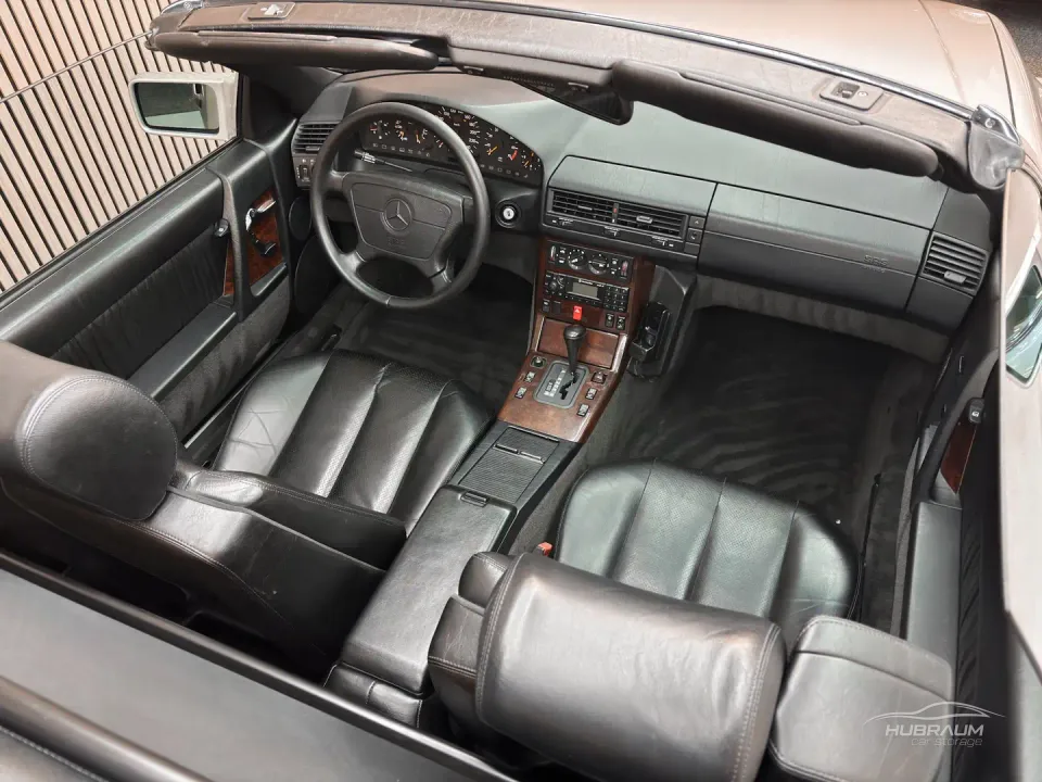 Mercedes-Benz SL 300