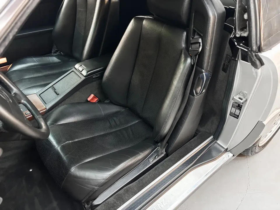 Mercedes-Benz SL 300